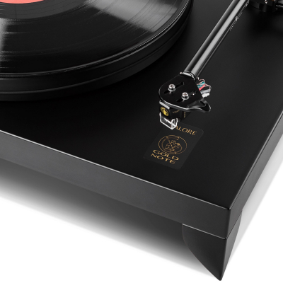 Valore 425 Black or White